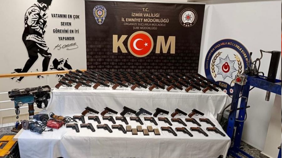İzmir polisinden silah imalatçılarına operasyon