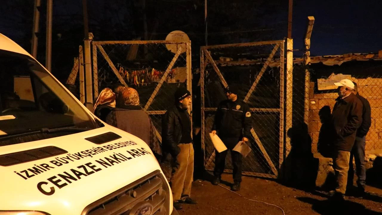 zmir'de 20 yandaki gen annesini baklayarak ldrd
