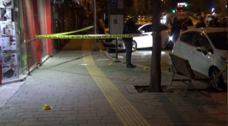 zmir'de sokak ortasndaki cinayette 2 gzalt