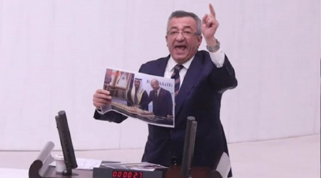Kaç dolar aldınız da bu pastayı kestin?