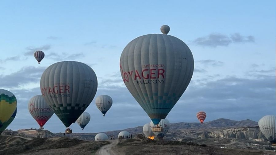 Kapadokya'yı 18 bin turist gökyüzünden izledi