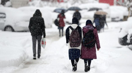 Kar nedeniyle Isparta'da okullar 1 gün tatil edildi