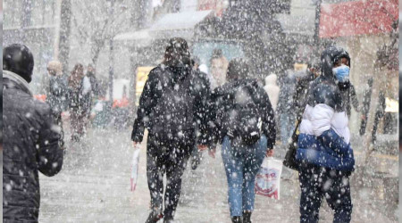 Karabük'te kar yağışı etkili oluyor