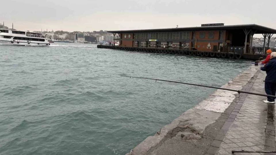 Karaköy'de denizde kadın cesedi bulundu