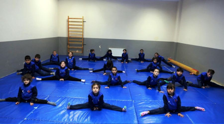 Küçükçekmece'de 7'den 70'e ücretsiz spor imkanı
