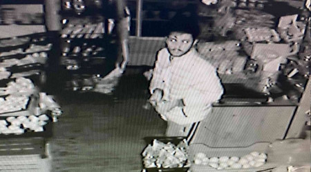 Levyeli hırsız esnafı canından bezdirdi