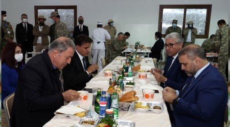 Libya'ya gece çıkarması