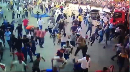 Freni patlayan tır kalabalığın arasına daldı: 16 ölü