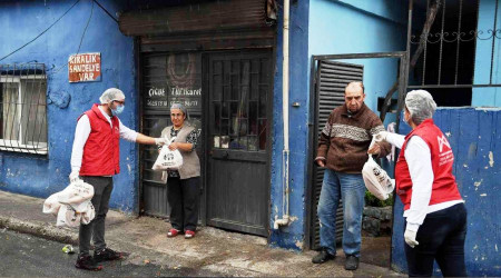 Mersin Bykehir Belediyesi cretsiz ekmek datyor