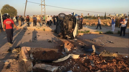 Mersin'de öğrenci servisi ile otomobil çarpıştı