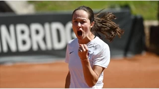 Milli tenisi Zeynep Snmez, Madrid Ak'ta adn ana tabloya yazdrd