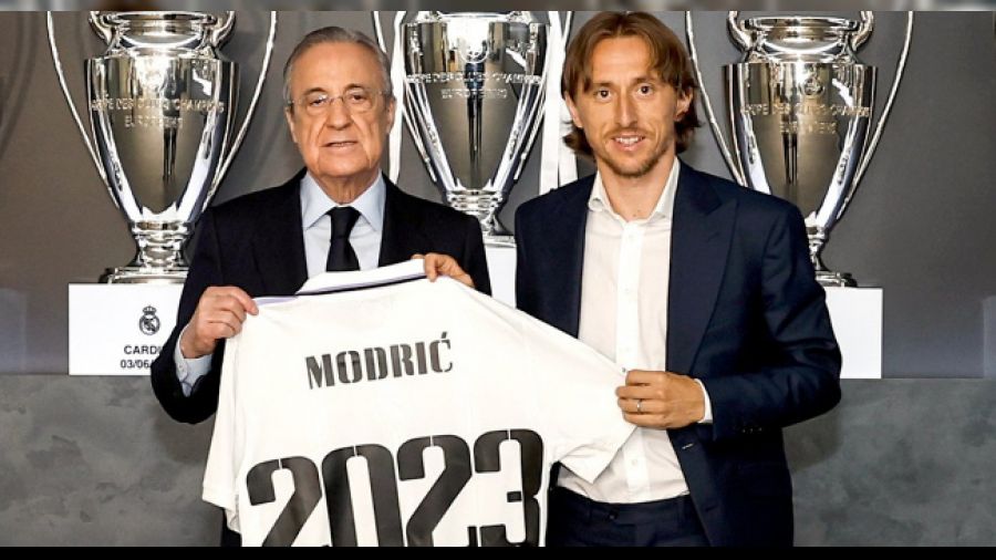 Modric imzaladı sırada Tchouameni var