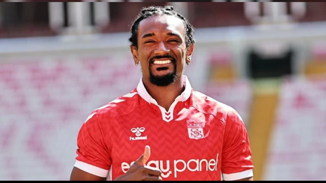 Moutoussamy Sivasspor ile anla�t�