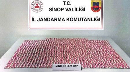 Muavin çalıştığı otobüste uyuşturucu haplarla yakalandı