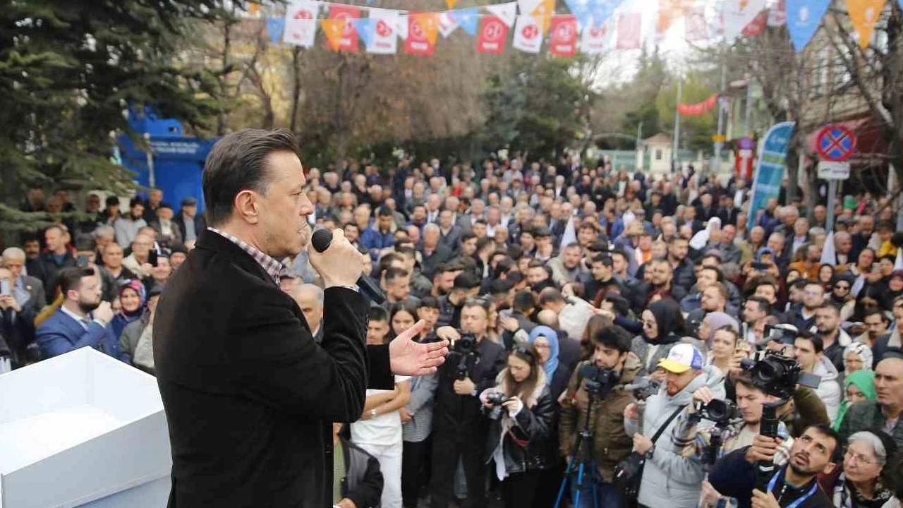 Nebi Hatipoğlu: Betonlaşmaya karşı olanlar tarım arazilerini imara açarak betonlaştırdılar
