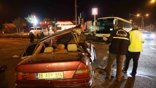 Nevehir'de turist  otobs ile otomobil arpt: 2 l, 3 yaral