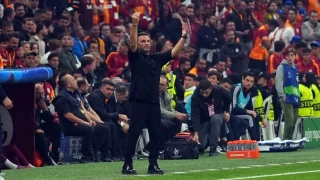 Okan Buruk: "Taraftarmzla birlikte performansmz en yukarya ektik"