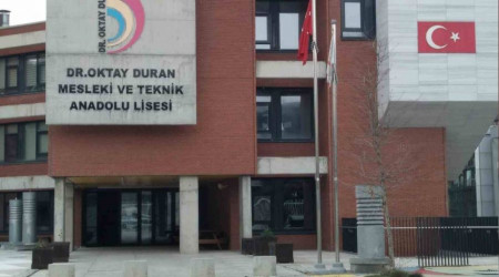 Okulun elektriğini kestiler