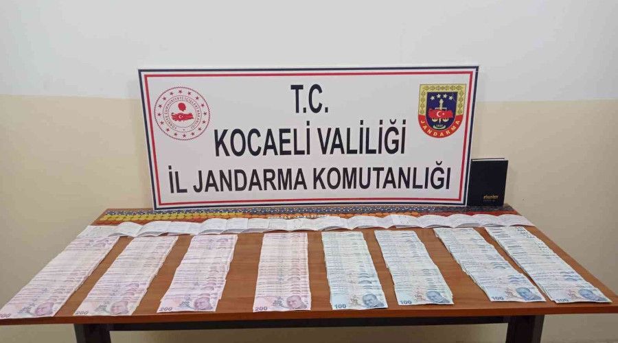 Ormanl�k alandaki barakada kumar oynarken yakaland�lar