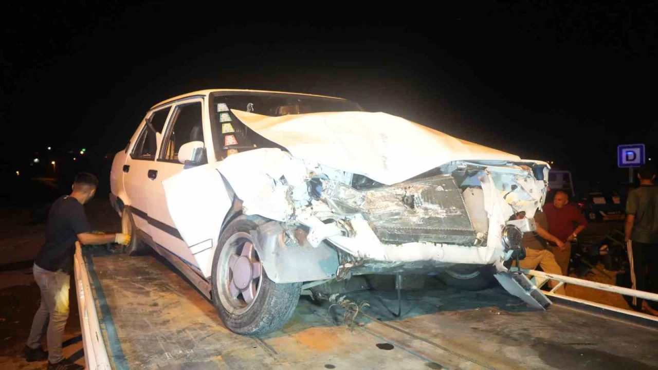 Otomobil ile üç tekerlekli motosiklet çarpıştı: 6 yaralı