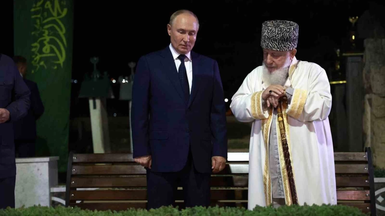 Putin'den 13 yl sonra eenistan'a srpriz ziyaret