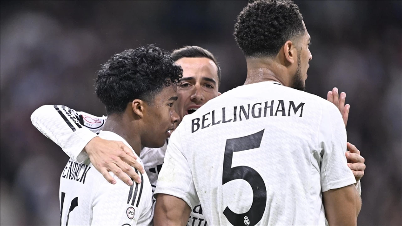 Real Madrid �ampiyonluk yar���nda yara ald�