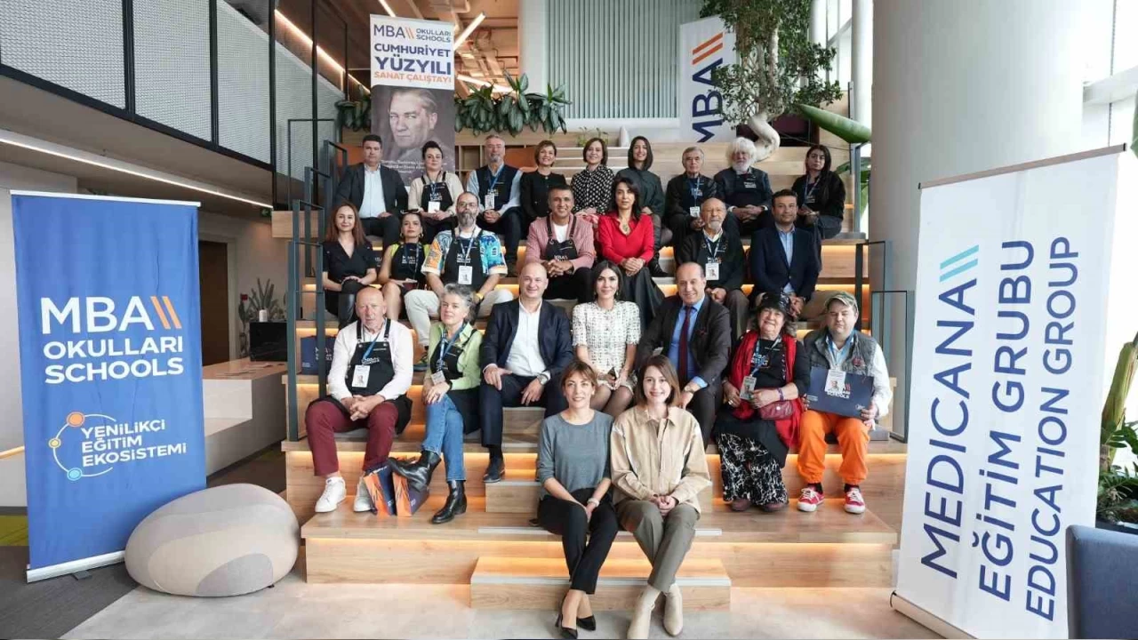 Ressamlar Cumhuriyet Y�zy�l� Sanat �al��tay�nda bir araya geldi