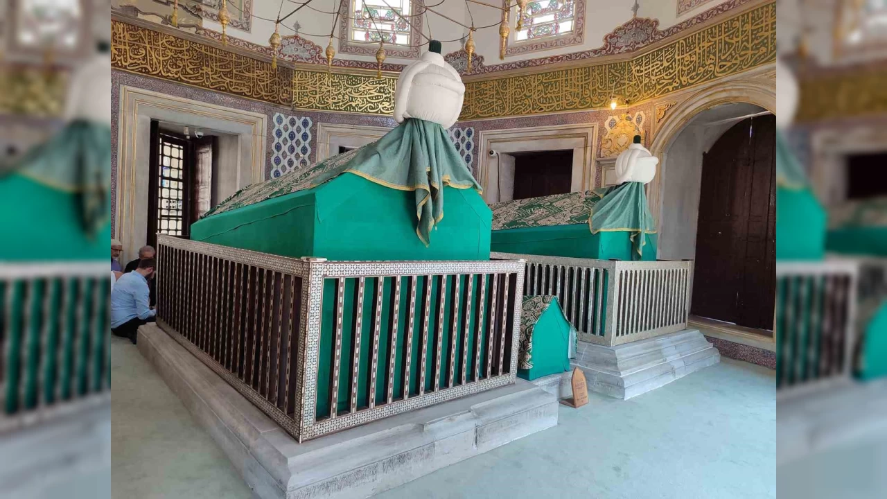 Restorasyonu tamamlanan Sultan 3. Selim ve Sultan 3. Mustafa Türbesi açıldı