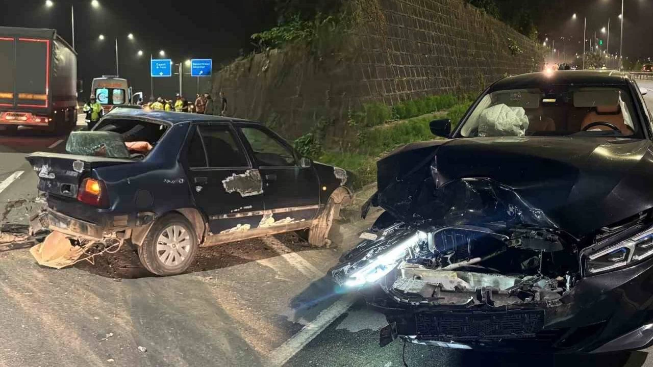 Rize'de 3 arac�n kar��t��� zincirleme kazada 1'i a��r 2 yaral�