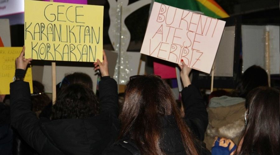 Samsun'da kadınlar, şiddete tepki için yürüdü