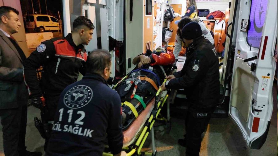 Samsun'da Yunus polisi kaza yapt�