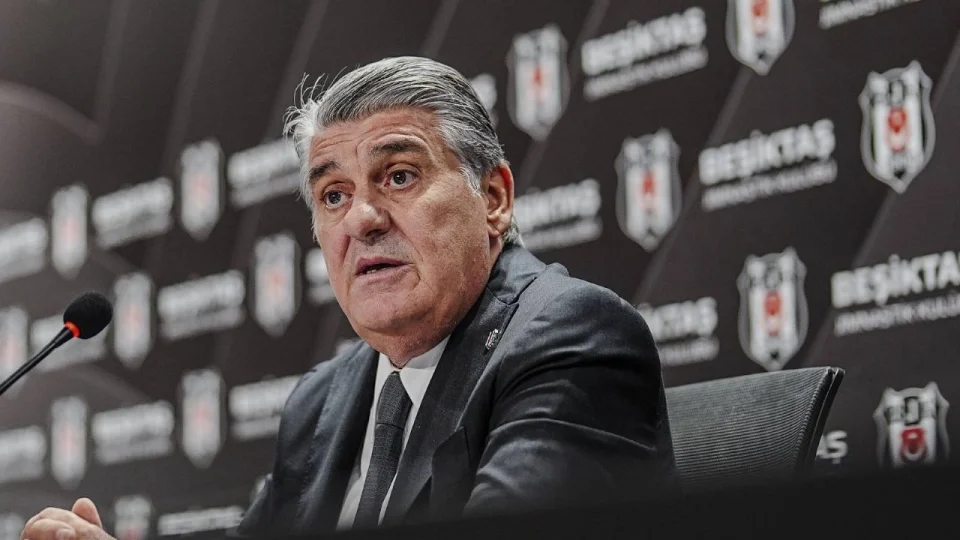 Serdal Adal�'dan �nder �zen'e 'yasakl� isimler' listesi