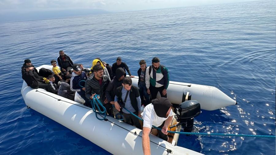 Sığınmacılar göç yolunda hayata veda ediyor