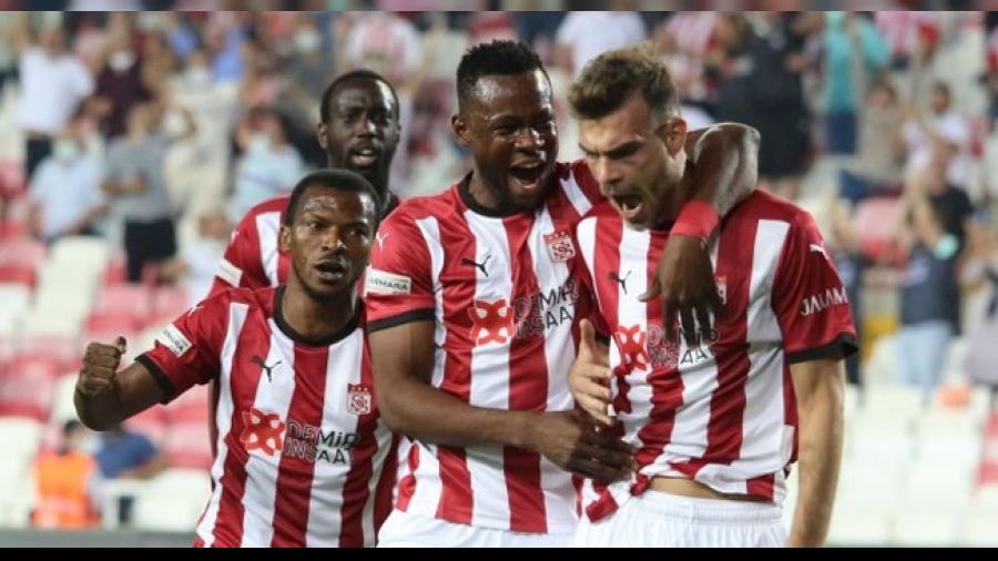 Sivasspor tarihi başarının eşiğinde
