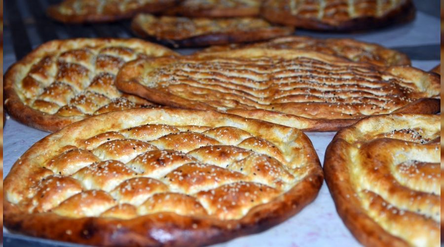 Siverek'te sahurun vazgeçilmezi: 'Yağlı ekmek'