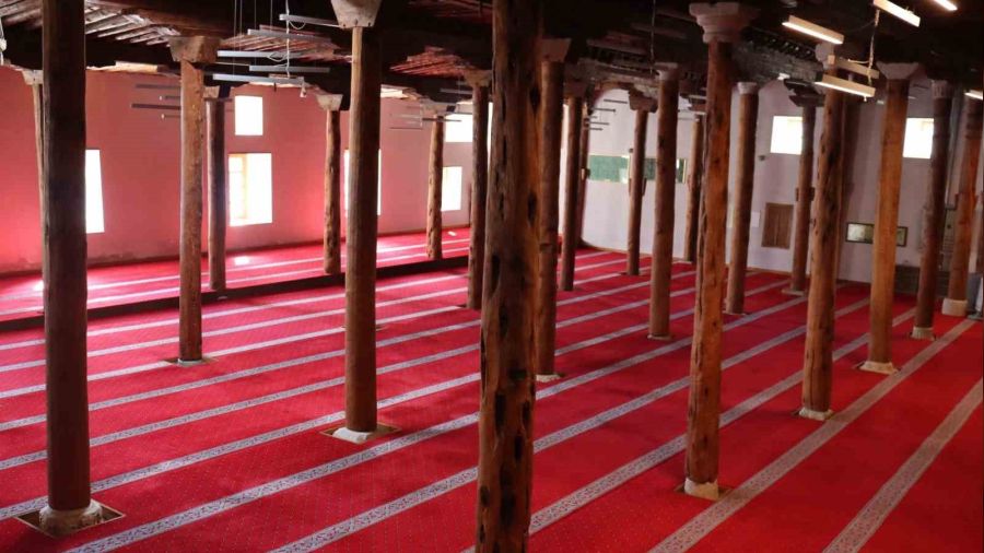 Sivrihisar'ın 800 yıllık Ulu Camii