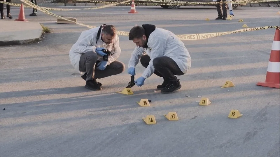 Sultangazi'de k�z ��renciye silahl� sald�r�