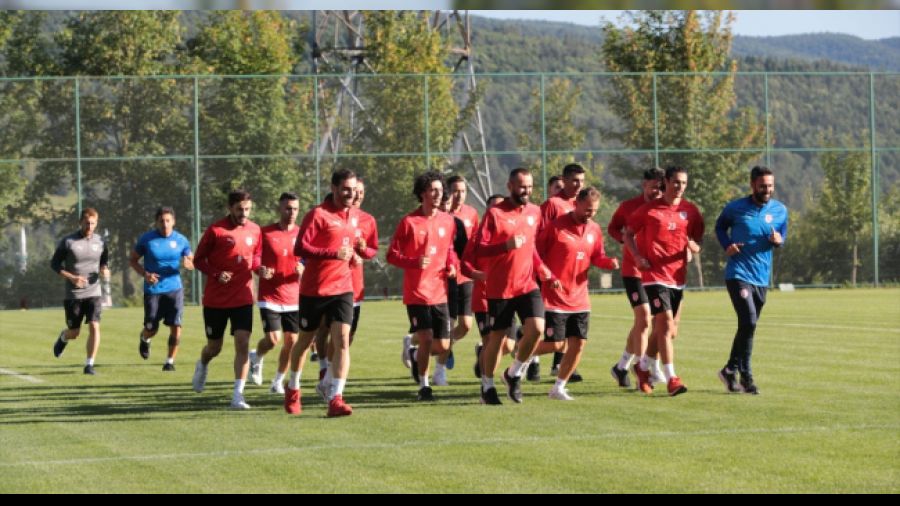 S�per Lig'in yeni ekibi top ba�� yapt� 