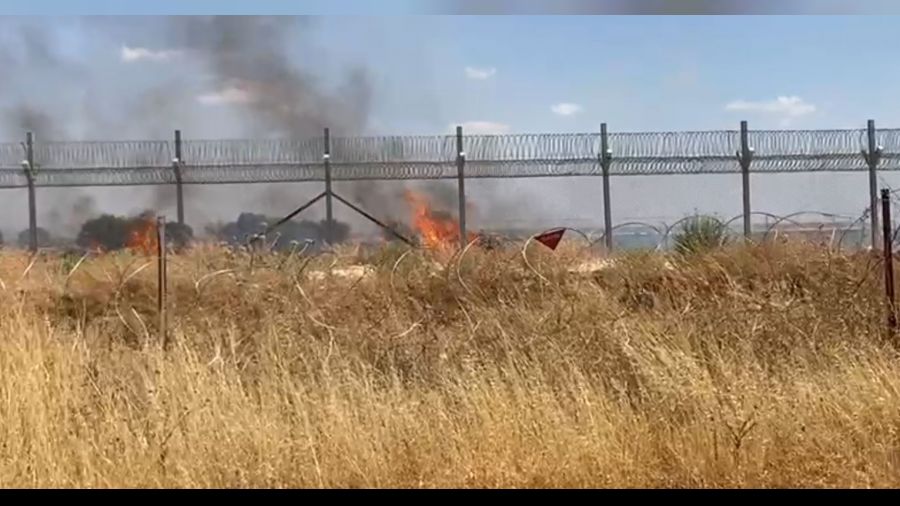 Suriye s�n�r�ndaki may�nl� alanda yang�n ��kt�