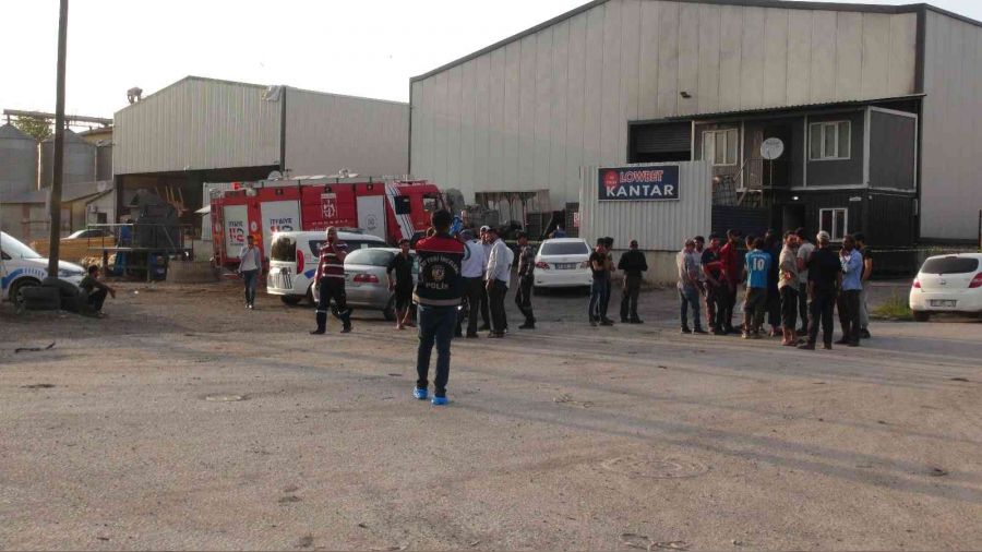 Tel sarma makinesine s�k��an gen�, olay yerinde hayat�n� kaybetti