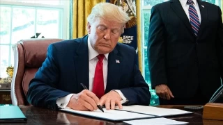 Trump'tan ithal kamyon ve otobslere ek tarife