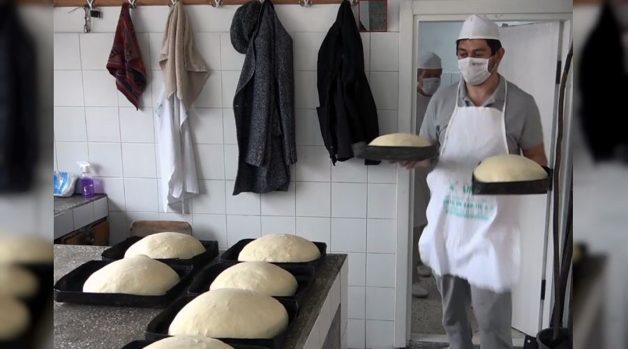 Üç dil bilen çırak