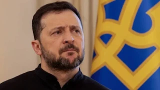 Ukrayna Devlet Başkanı Volodimir Zelenski, Rusya'nın Stavropol bölgesinde 3 petrol rafinerisine saldırılar gerçekleştirdiklerini bildirdi