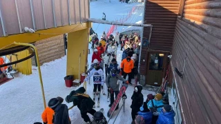 Uluda�'da s�mestr ve hafta sonu yo�unlu�u birle�ti