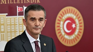 mit Dikbayr CHP'ye katlyor