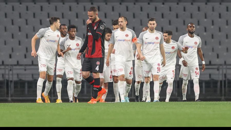 �mraniyespor S�per Lig'e veda ma�lar�nda