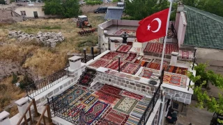 Yıllanmış halılar serildi, renk cümbüşü ortaya çıktı