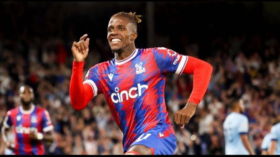 Zaha 3 kul�p aras�nda karar verecek 