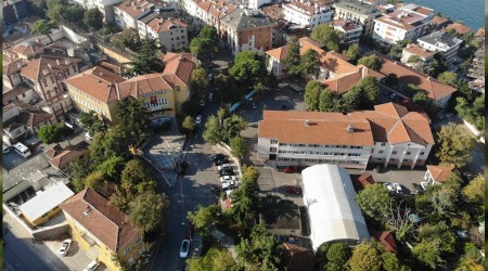 172 yıllık tarihi okul hasarsız