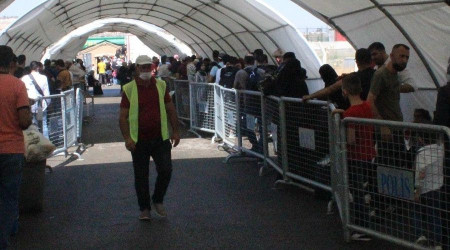 21 bin 500 Suriyeli bayram iin lkesine gitti